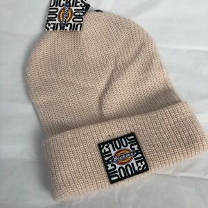 Dickies peach-ivory Knit Hat with Textured Cuffed Design. NWT